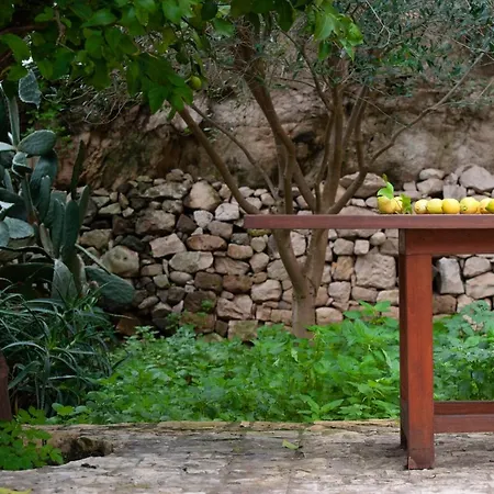 בית נופש Il Corvo Di Pietra שיקלי